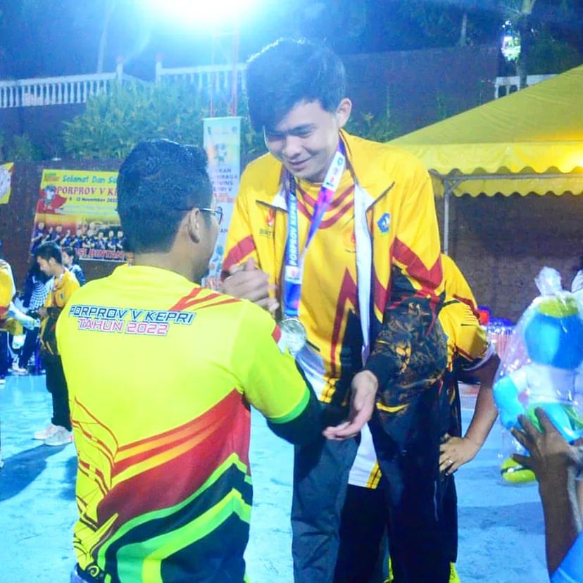 Management Student Wins Silver Medal in Provincial-Level Basketball Tournament in Kepulauan Riau